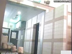 マッサージ師fucks女の子に滑り 女性 安心 アダルト ビデオ