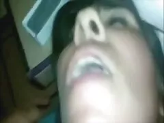 若い処女の雛と呼ばれるベッド エロ 動画 女性 の ため の