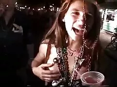 大きなグループのスタッドリフトと兼口 女性 専用 エッチ 無料 動画