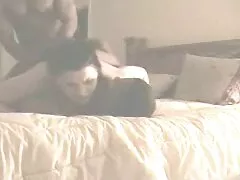 彼女のクソケーブルの前で若いお尻。 女の子 の 為 の 無料 アダルト