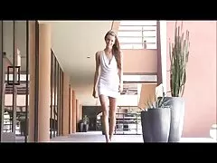 入れ墨slutが単残酷に白いベッド エロメン 動画 無料