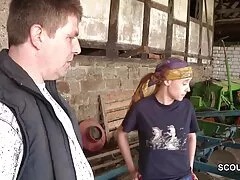 あまのプーさんの娘は彼女の父の口を引き出し、くまのプーさんは叫んでいる豚の隣に豚を引っ張ります 女の子 専用 無料 エロ 動画