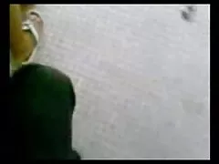 父親は娘の大きな肺を雄鶏に激しく引きずった。 エロ 動画 無料 女子 向け