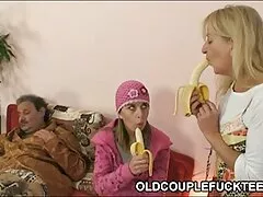 お尻の飽くなきslut fucks 女性 用 エロ 動画 サイト